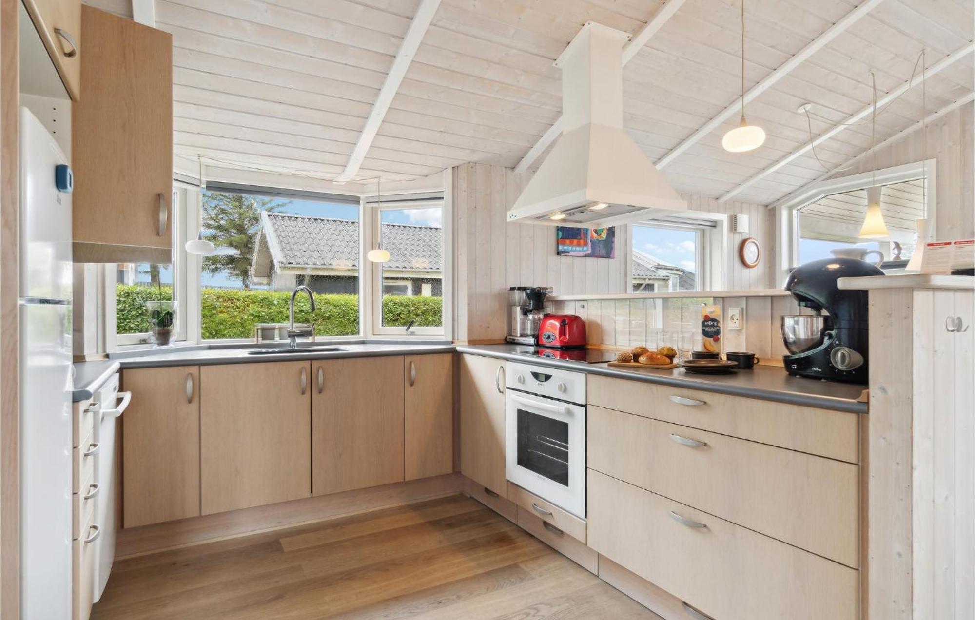 Stunning Home In Esbjerg V With Kitchen Exterior photo