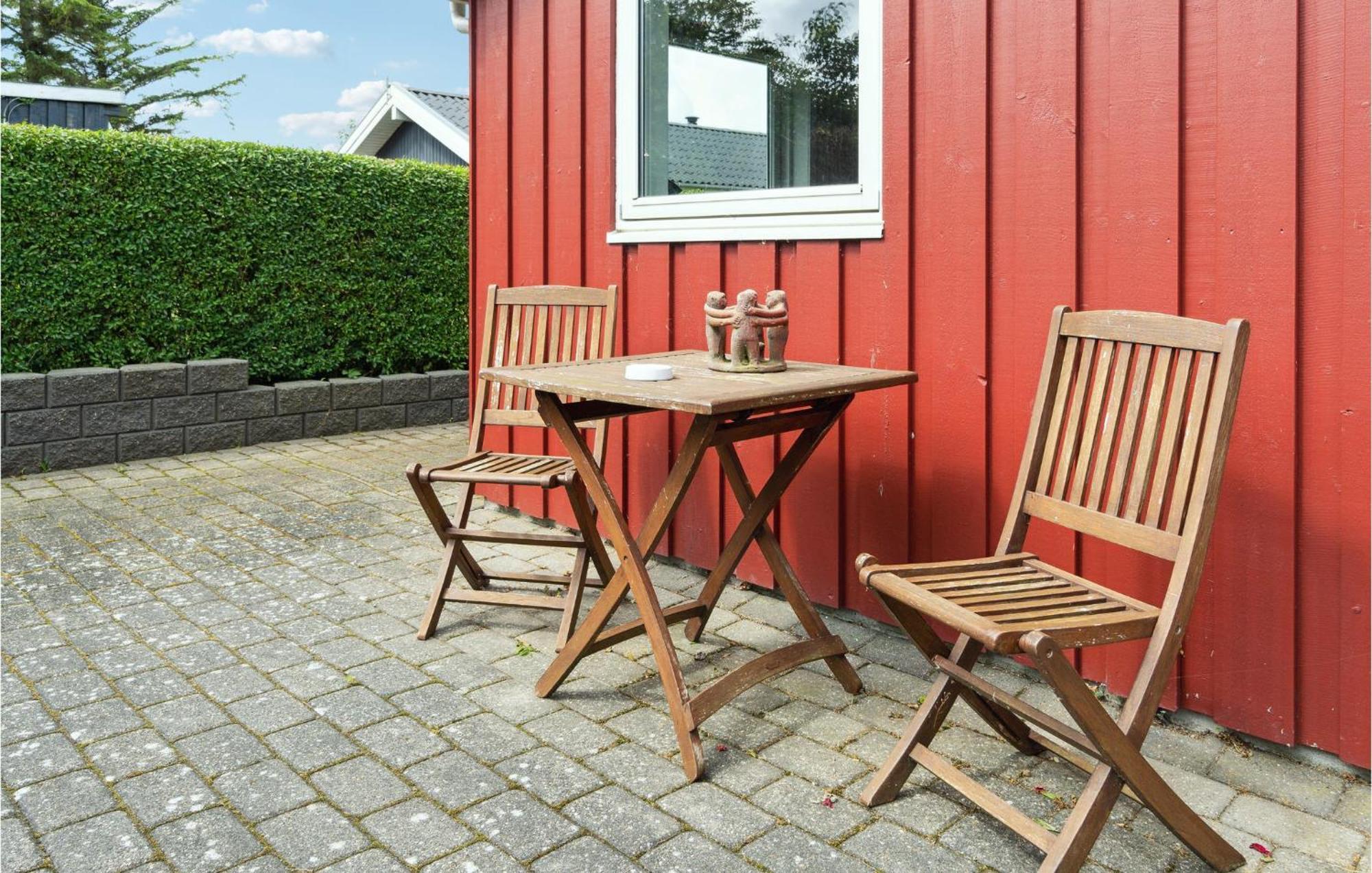 Stunning Home In Esbjerg V With Kitchen Exterior photo