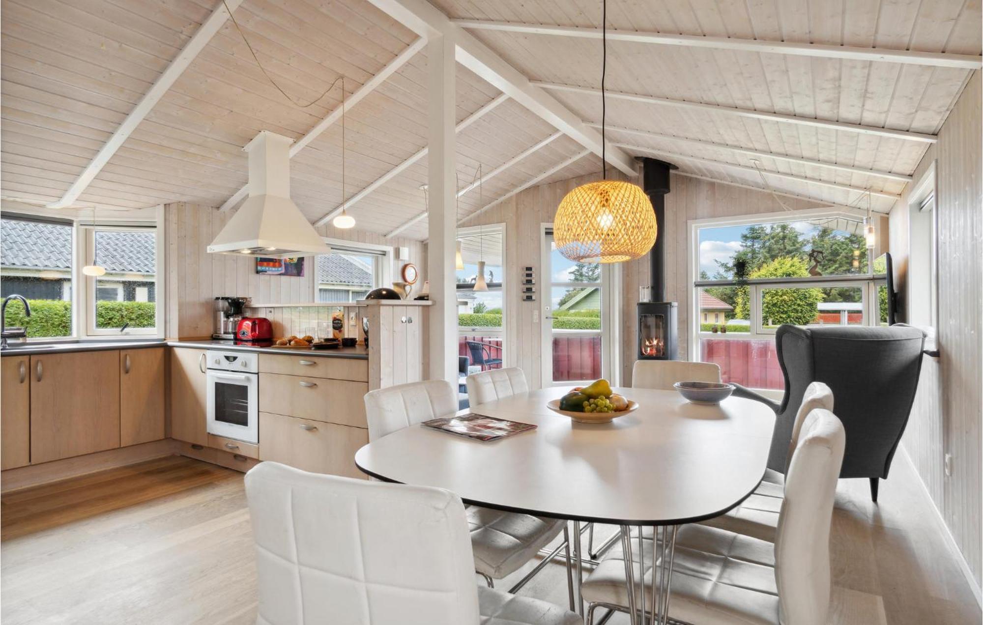 Stunning Home In Esbjerg V With Kitchen Exterior photo